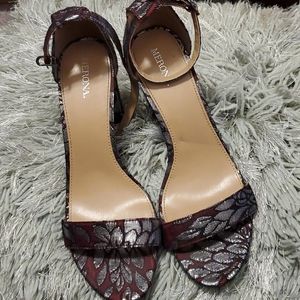 Merona sandals metalic floral size 10